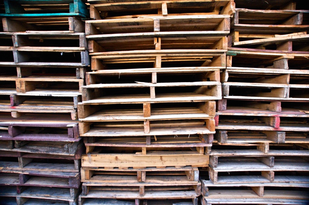 stack-of-wooden-pallets (1)rrr