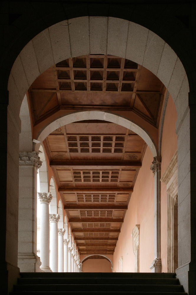 Patio del Alcázar de Toledo. Image Cortesía de Bestimagen
