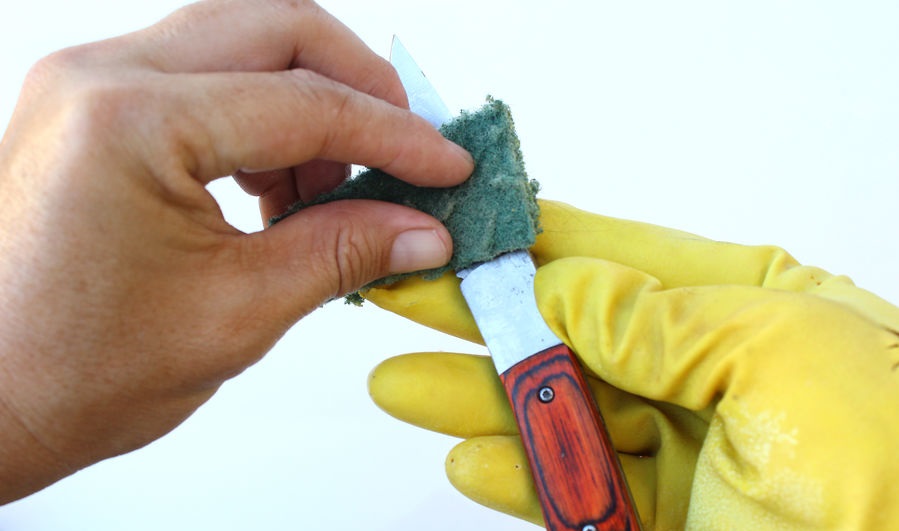 Cómo limpiar cuchillos y navajas de bolsillo: SACA EL ÓXIDO DE A NAVAJA